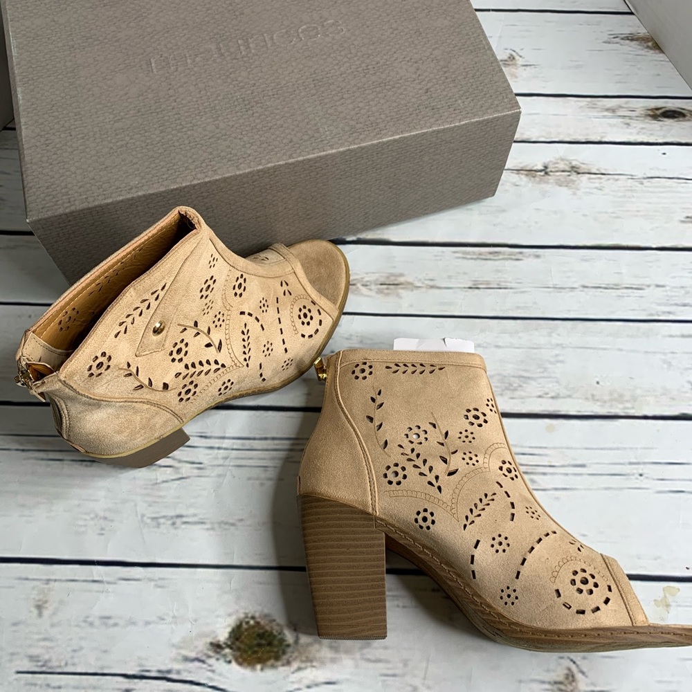 NEW Maurices Taylor laser cut bootie - Picture 2 of 8